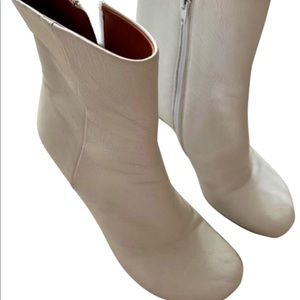 Vetements White Boots Size 36